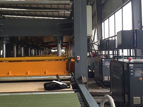 GMT熱壓生產(chǎn)線控溫模溫機(jī)